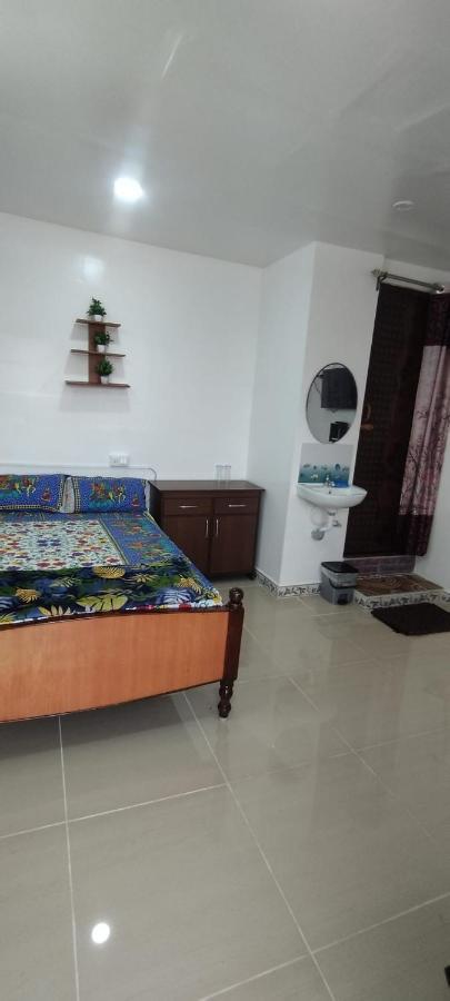 Kavieya Residency Hotel Purnankuppam Exterior photo
