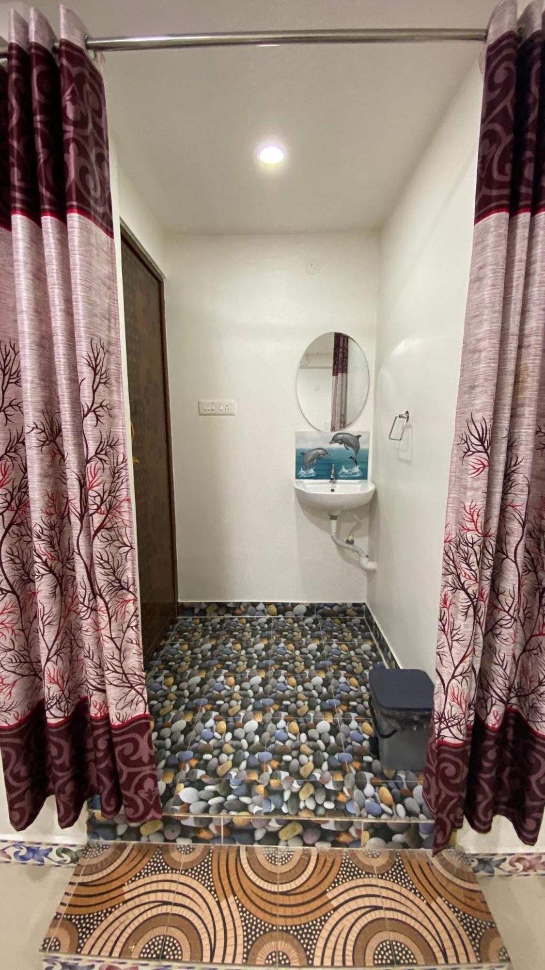 Kavieya Residency Hotel Purnankuppam Exterior photo